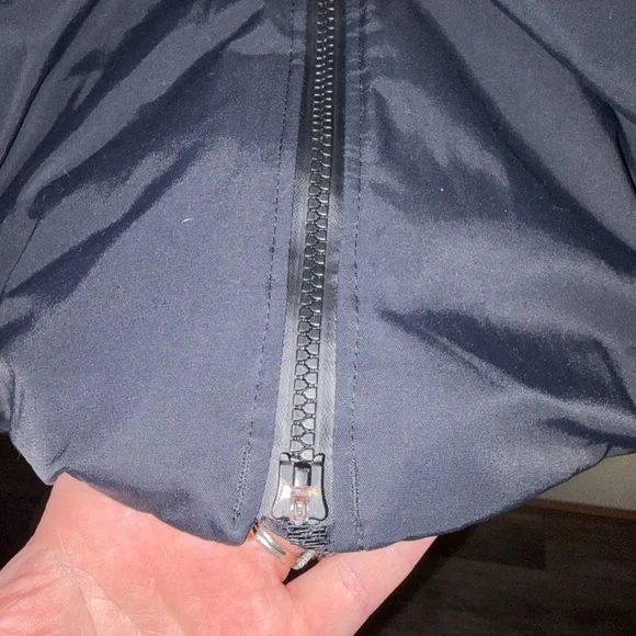 LULULEMON Fluff The Cold Parka 600-Fill Down Black Hooded Coat Size 2 - Picture 5 of 10